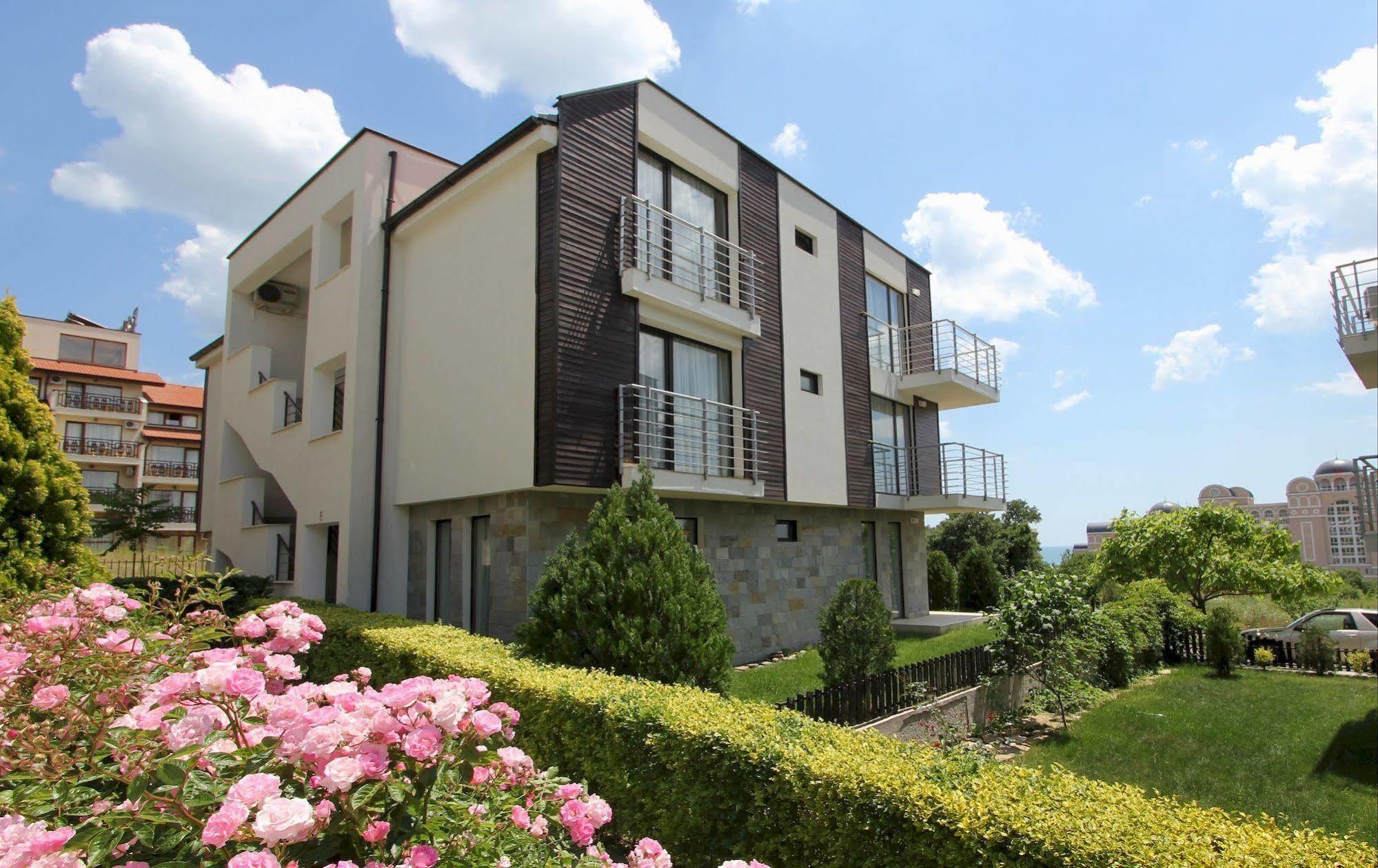 New Line Village Apartments Σάνι Μπιτς Εξωτερικό φωτογραφία