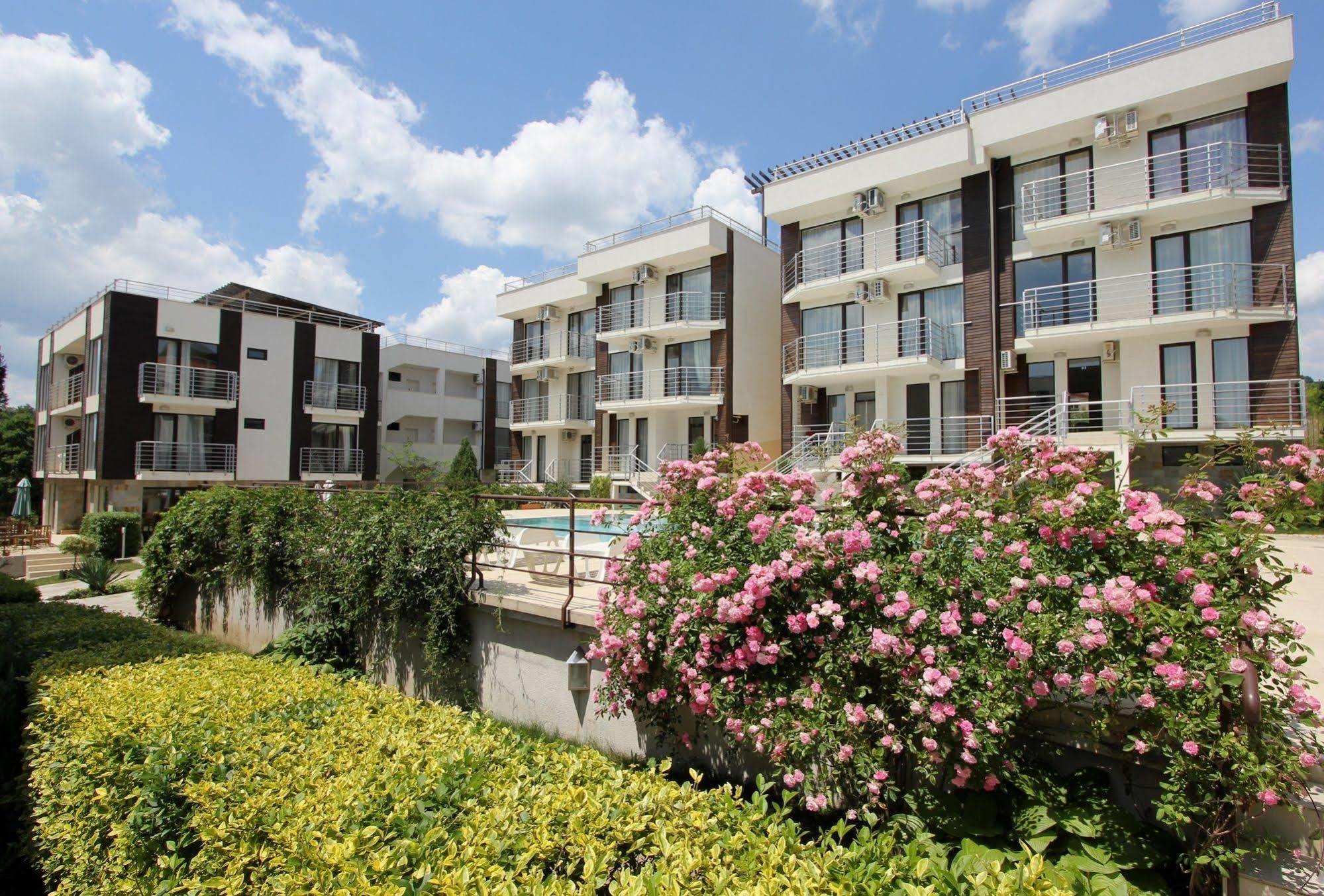 New Line Village Apartments Σάνι Μπιτς Εξωτερικό φωτογραφία