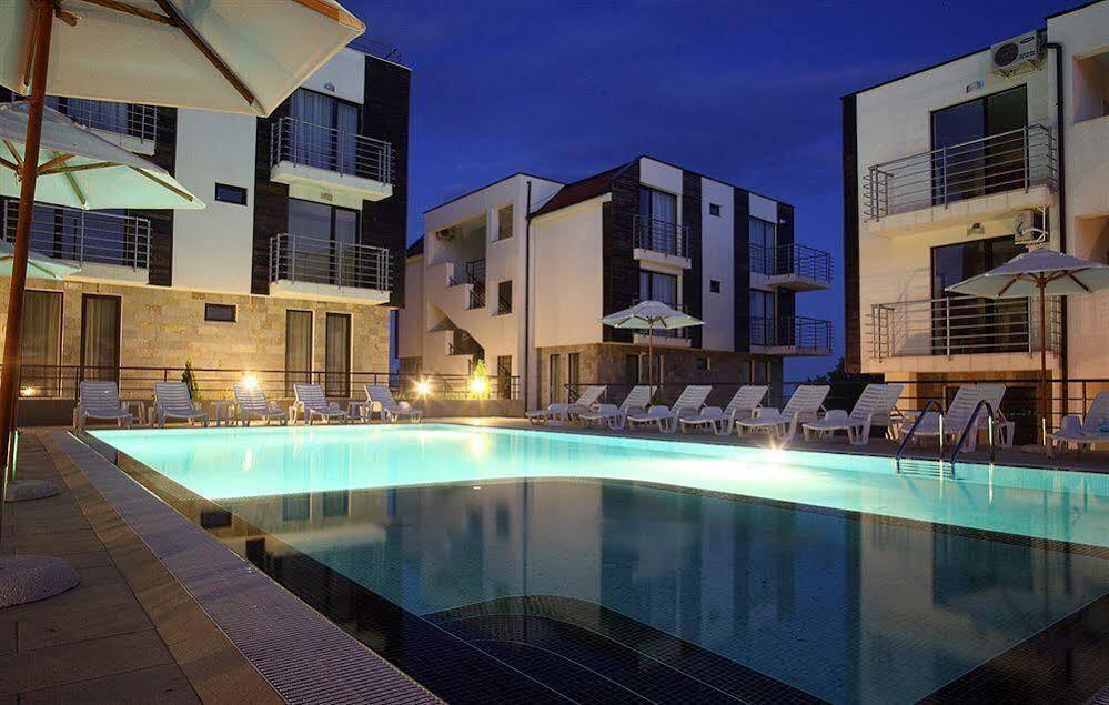 New Line Village Apartments Σάνι Μπιτς Εξωτερικό φωτογραφία